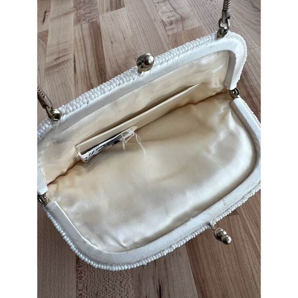 Vintage 50/60's Small White Beaded Purse Handbag Single Handle Kiss Lock - Picture 4 of 8